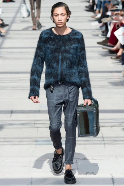Look 5
